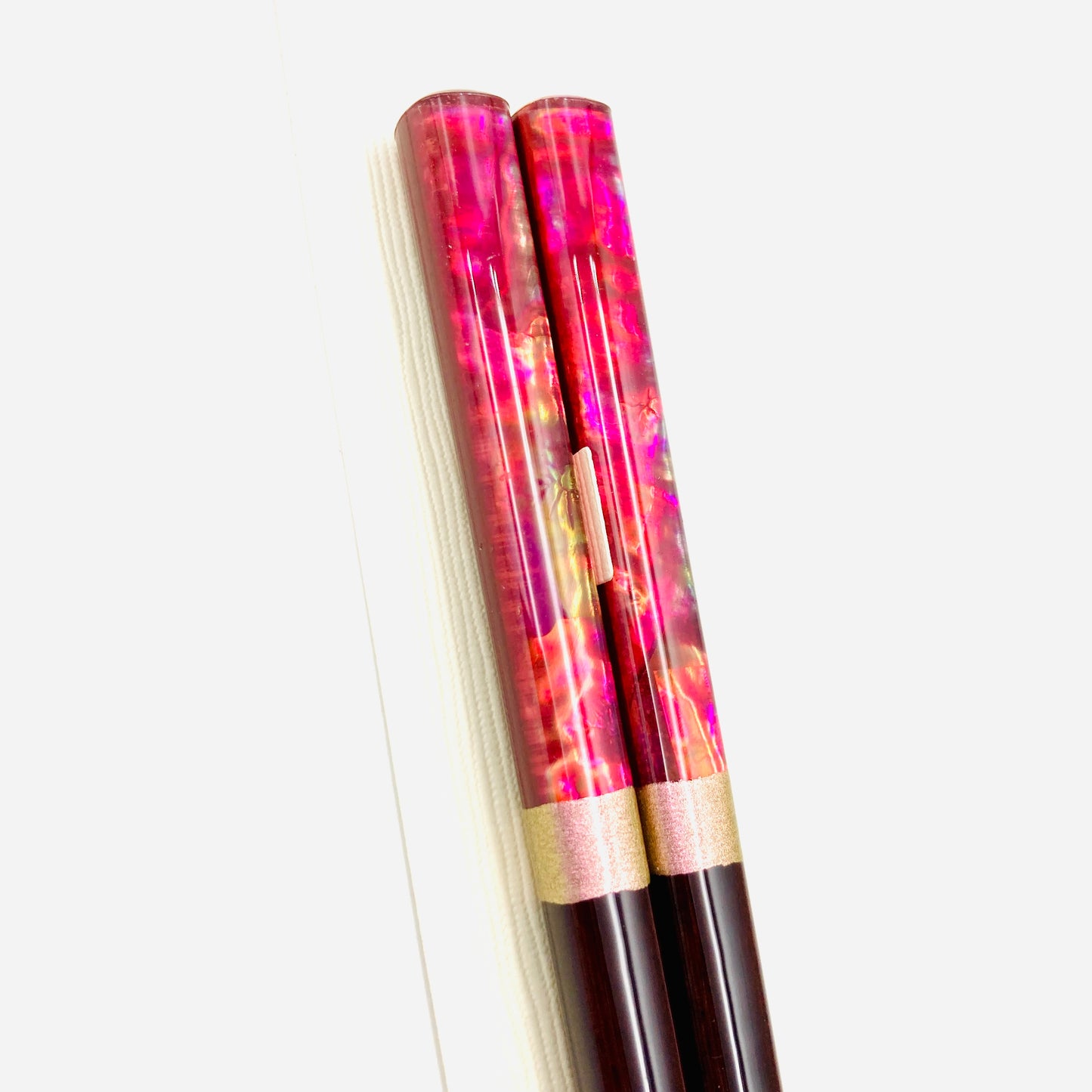 Chopsticks Maboroshi Kai, Acryllackmalerei